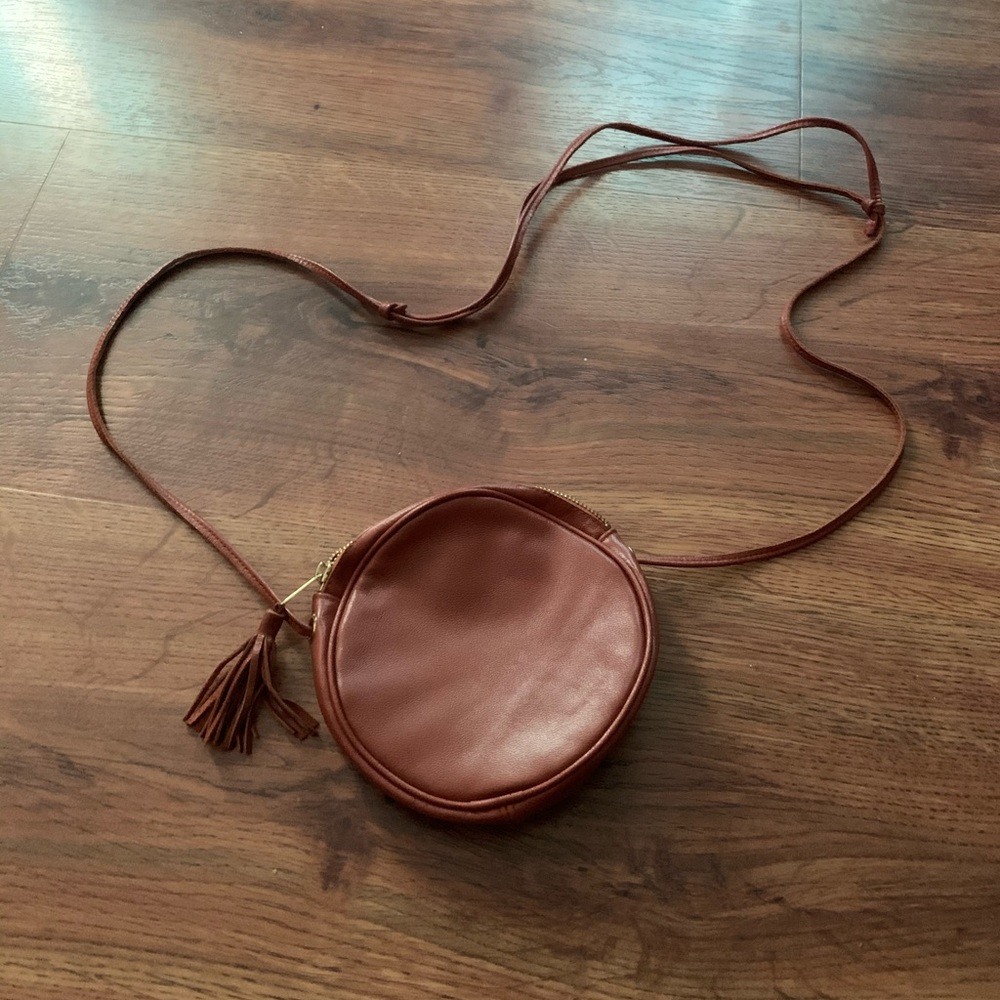 100% leather crossbody American appeal purse